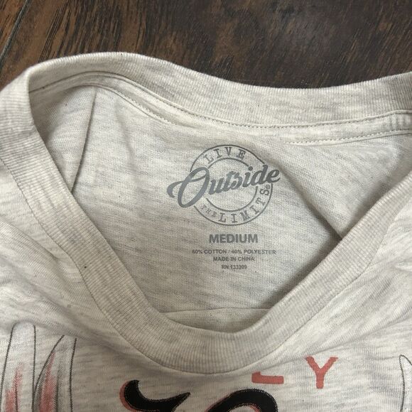 Fly High Live Boldly Skull Rose Graphic Women’s Medium Tshirt NWOT - Picture 5 of 6